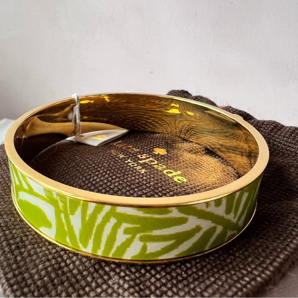 Kate Spade green & white gold-tone bangle bracelet BNWT - Picture 2 of 16